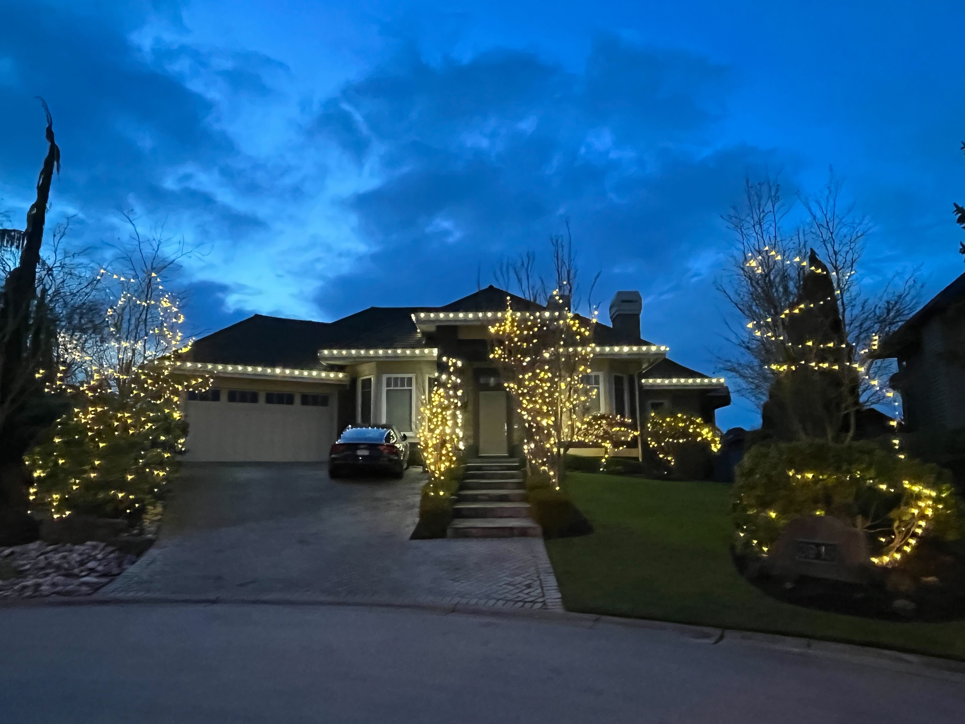 Christmas Lights Installation in Verona, VA (Augusta County) (1)