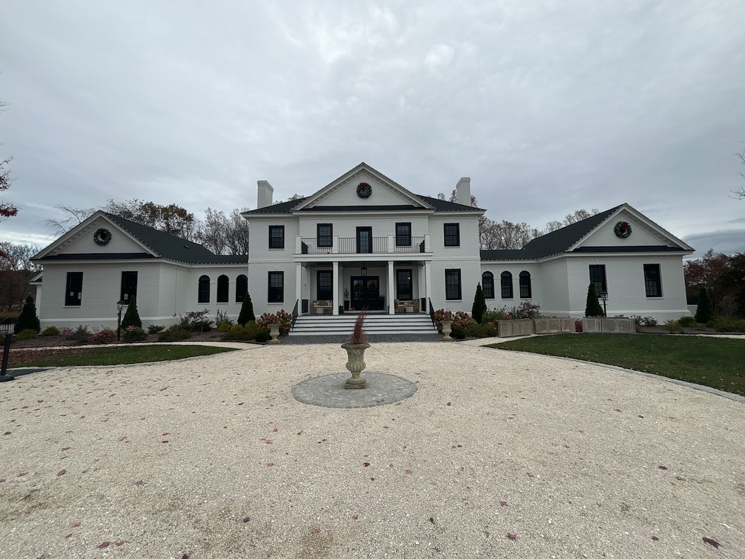 Ivy, VA Christmas Lights Installation - Charlottesville Christmas Lights